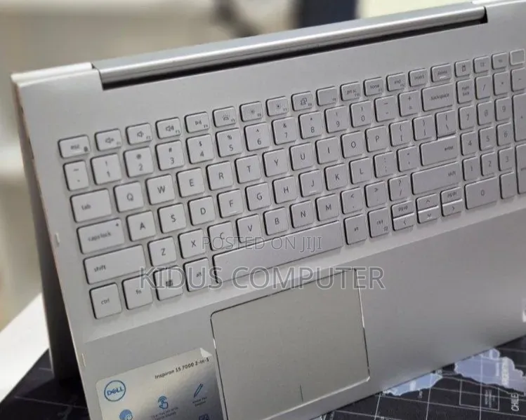 New Laptop Dell Inspiron 15 8GB Intel Core i5 SSD 256GB