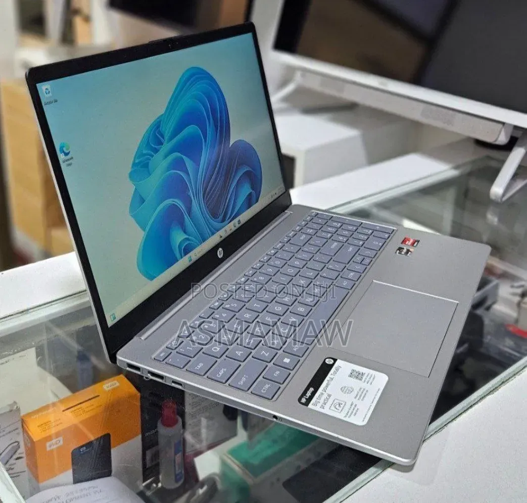 New Laptop HP Stream Notebook 16GB AMD Ryzen 5 SSD 256GB