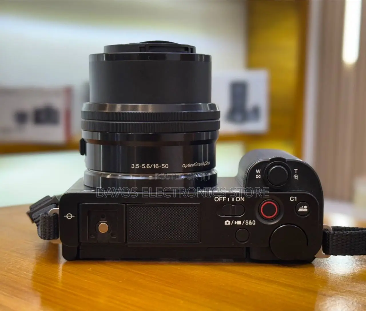 Sony ZV-E10 Mirrorless Camera With 16-50mm Lens