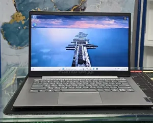 New Laptop Lenovo 8GB Intel Core i5 SSD 512GB