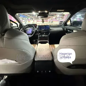 Toyota Corolla Cross Hybrid 2023 White