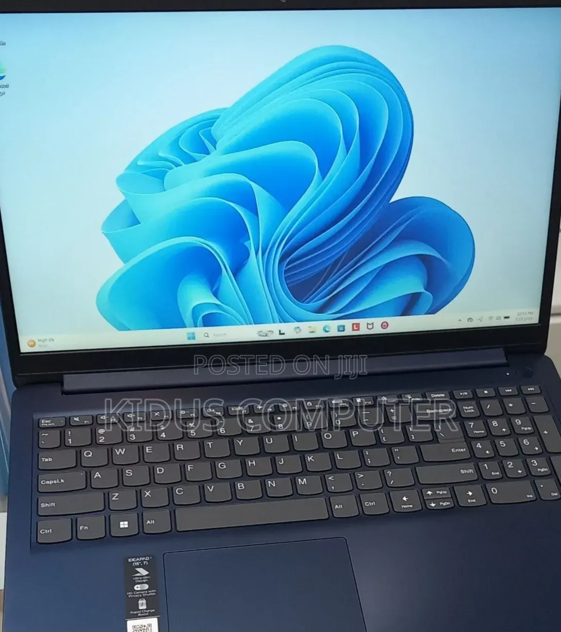 New Laptop Lenovo Ideapad 3 8GB AMD Ryzen 5 SSD 256GB