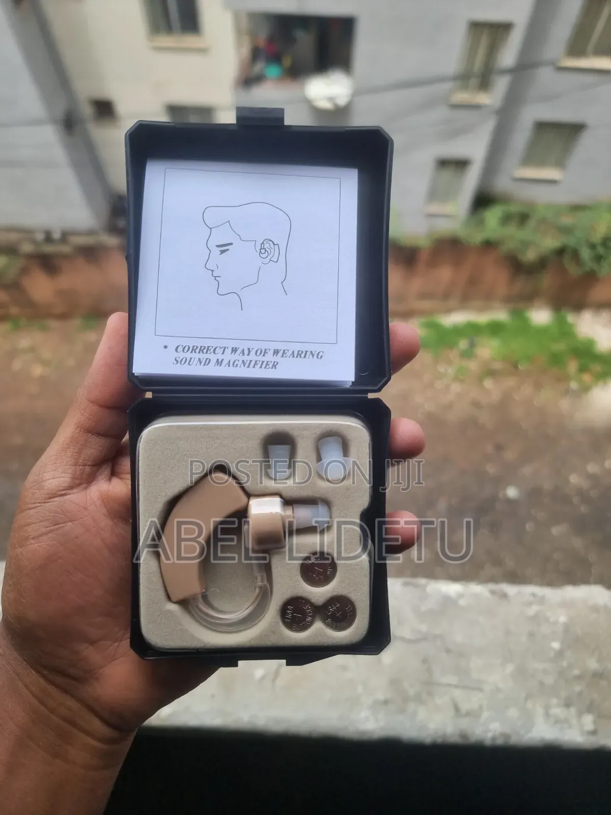 Comfortable Behind-the-Ear Hearing Device for Everyday Use