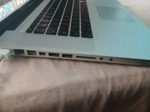 Laptop Apple MacBook Pro 2010 6GB Intel Core i5 HDD 320GB