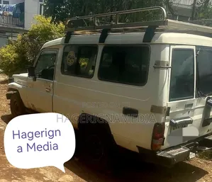 Toyota Land Cruiser 2002 White