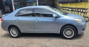 Toyota Yaris 2010 Blue