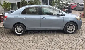 Toyota Yaris 2010 Blue