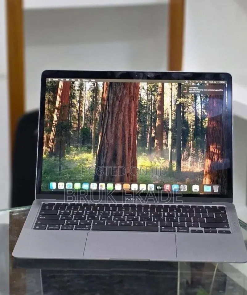 New Laptop Apple MacBook Air 2020 M1 8GB Apple M1 SSD 256GB