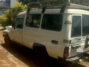 Toyota Land Cruiser 2001