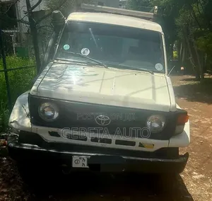 Toyota Land Cruiser 2001