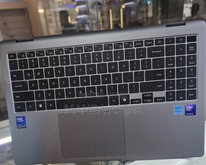 New Laptop Samsung 16GB Intel Core Ultra 7 SSD 512GB