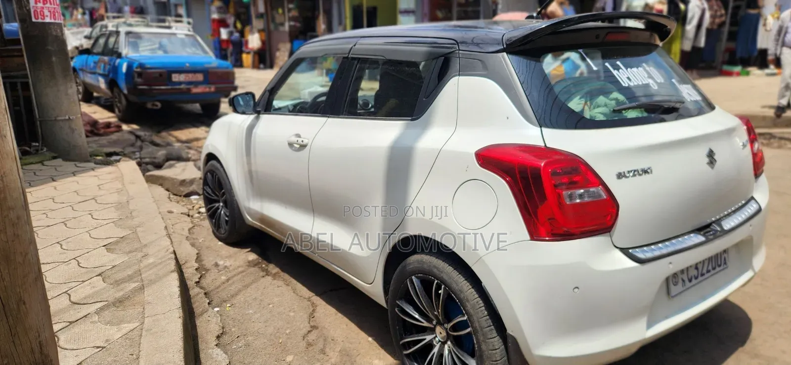 Suzuki Swift 2022 White