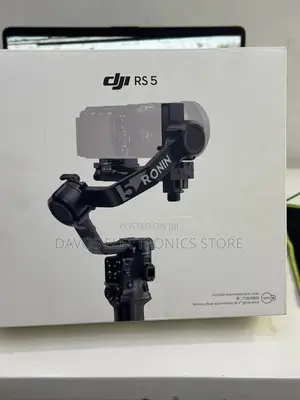DJI RS 5 Gimbal Stabilizer