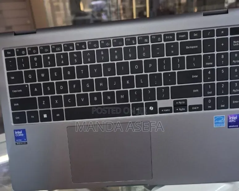 New Laptop Samsung 16GB Intel Core Ultra 7 SSD 512GB