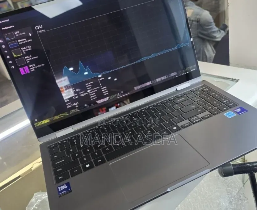 New Laptop Samsung 16GB Intel Core Ultra 7 SSD 512GB