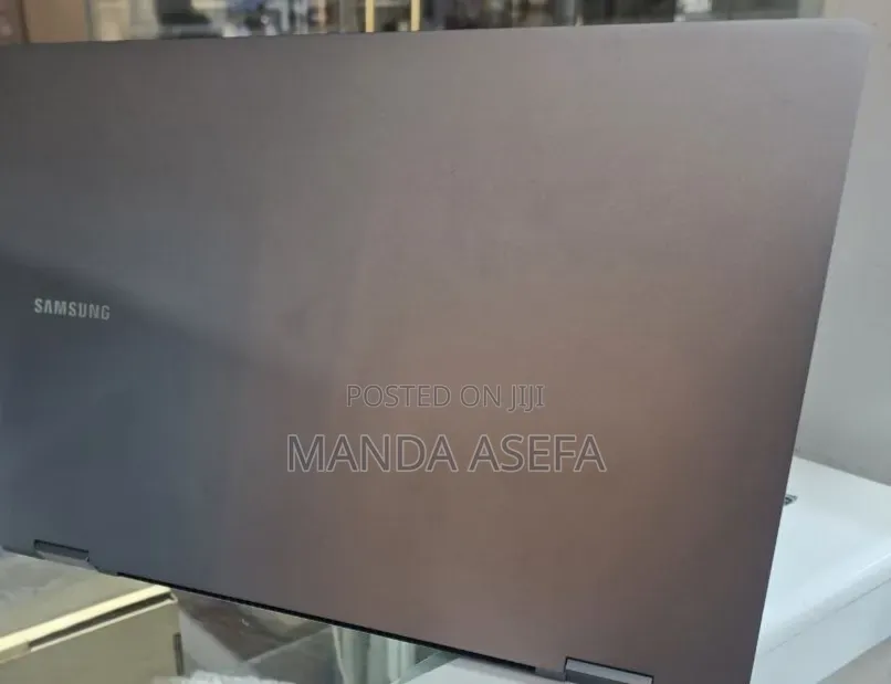 New Laptop Samsung 16GB Intel Core Ultra 7 SSD 512GB