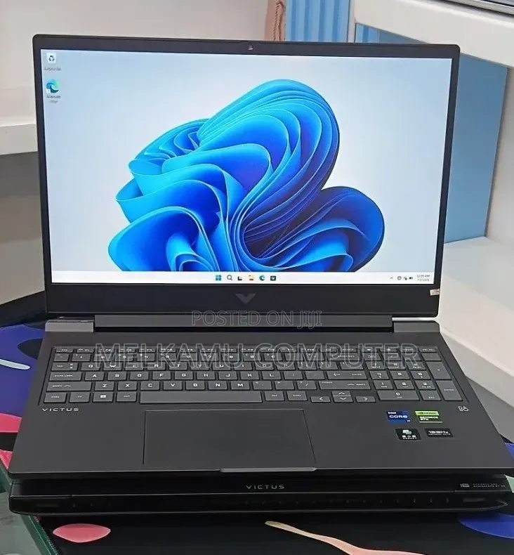 New Laptop HP Victus 16 16GB Intel Core i7 SSD 1T