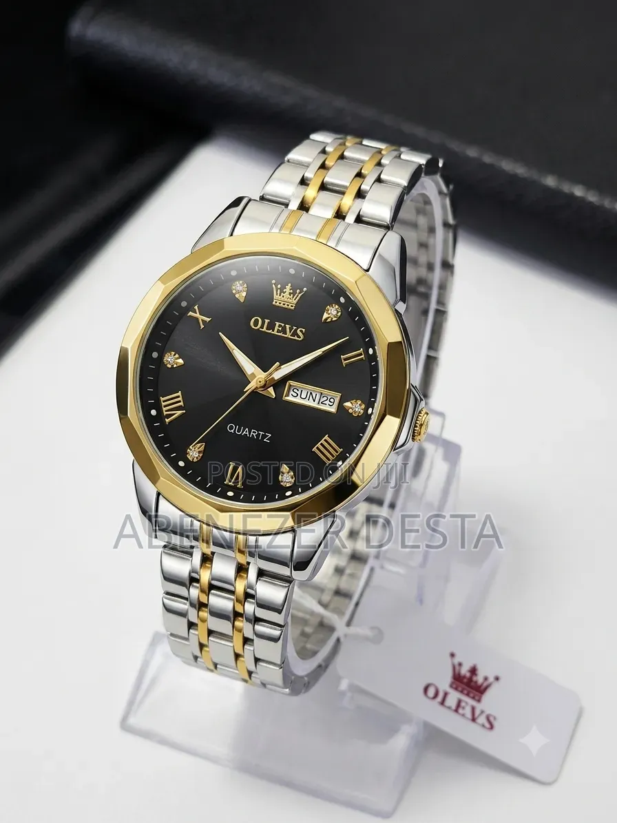 Overview
This OLEVS 9931 Wristwatch Features a Prominent Two-Tone
