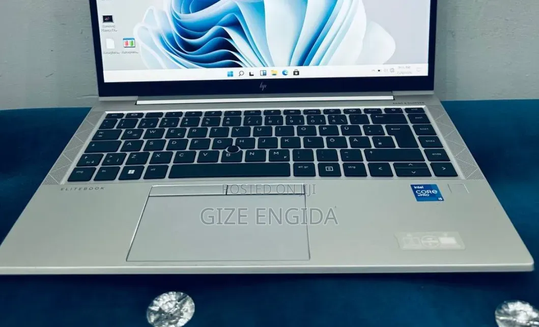 New Laptop HP EliteBook 840 G8 16GB Intel Core i5 SSD 512GB