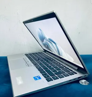 New Laptop HP EliteBook 840 G8 16GB Intel Core i5 SSD 512GB