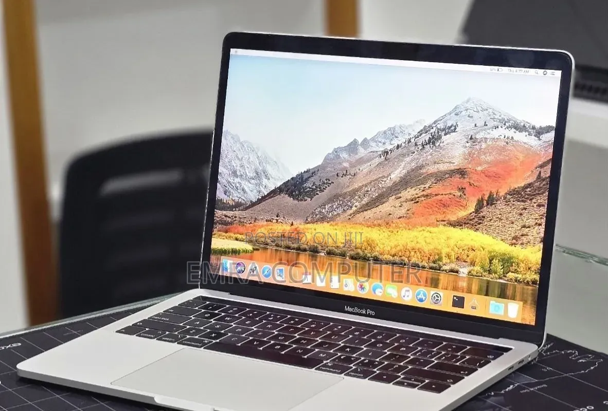 New Laptop Apple MacBook Pro 2019 16GB Intel Core i7 SSD 512GB