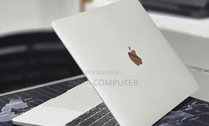 New Laptop Apple MacBook Pro 2019 16GB Intel Core i7 SSD 512GB