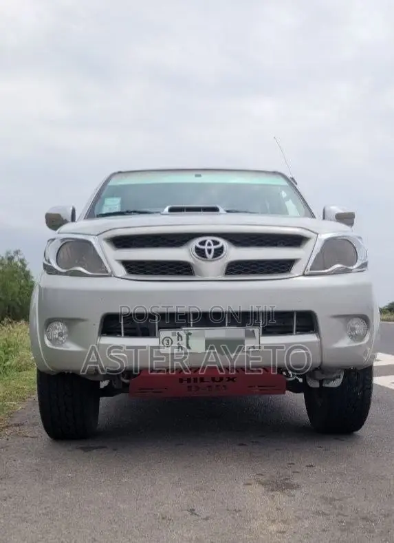 Toyota Hilux 2007 Silver