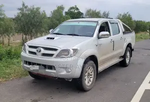 Toyota Hilux 2007 Silver