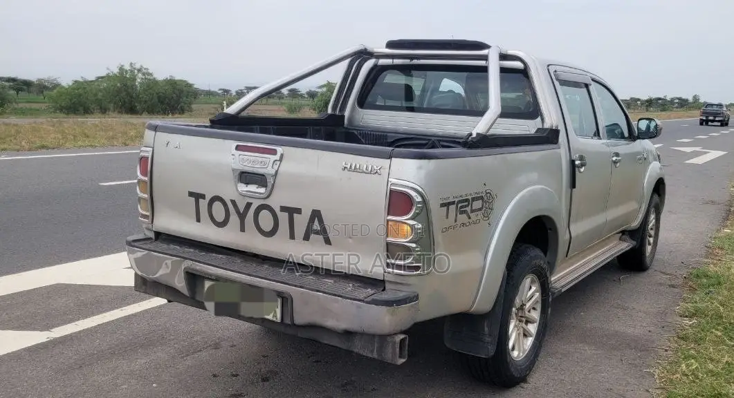 Toyota Hilux 2007 Silver