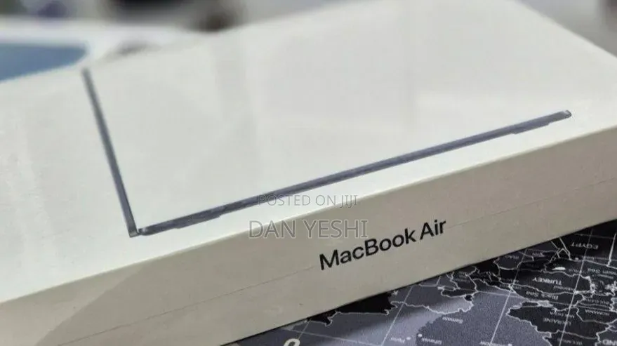 New Laptop Apple MacBook Air 2022 M2 8GB Apple M2 SSD 256GB