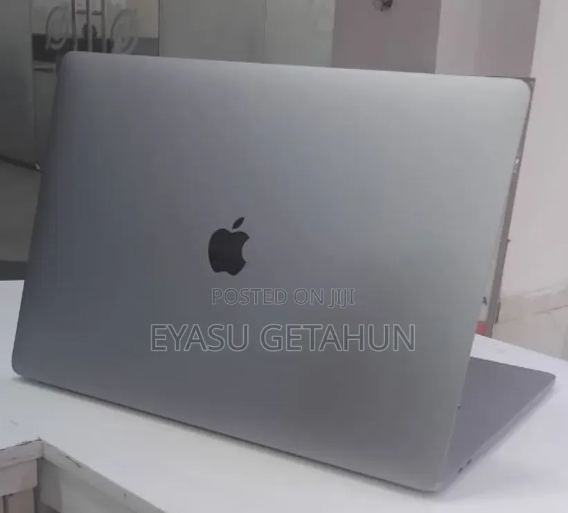 New Laptop Apple MacBook Pro 2017 16GB Intel Core i7 SSD 512GB