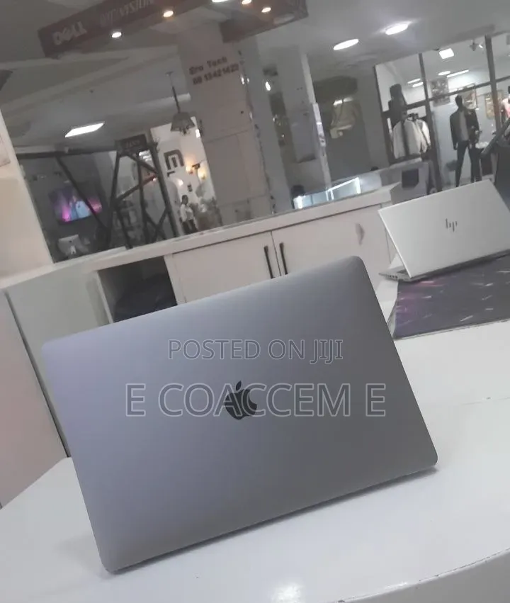 New Laptop Apple MacBook 16GB Intel Core i7 SSD 512GB