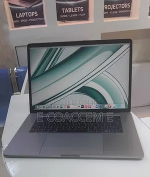 New Laptop Apple MacBook 16GB Intel Core i7 SSD 512GB
