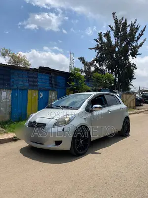 Toyota Yaris 2009 Silver