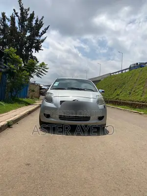Toyota Yaris 2009 Silver