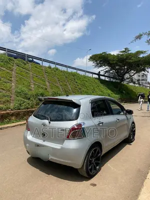 Toyota Yaris 2009 Silver
