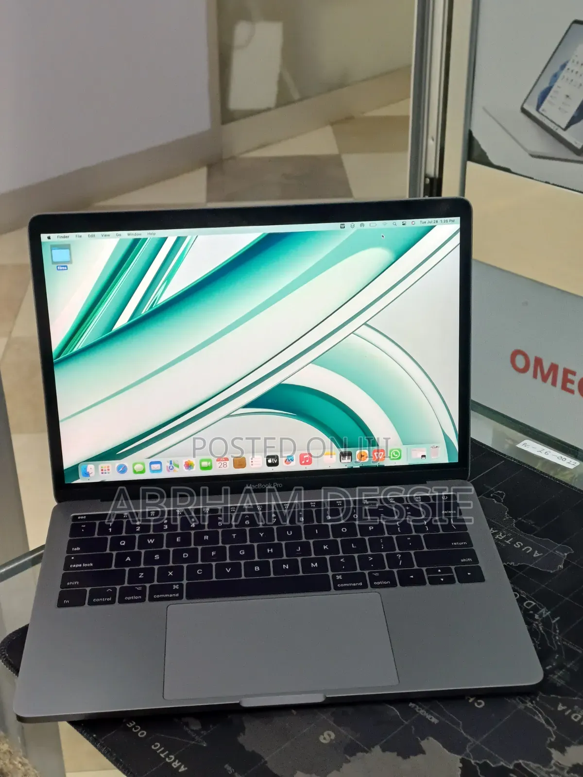 New Laptop Apple MacBook Pro 2017 8GB Intel Core i5 SSD 128GB