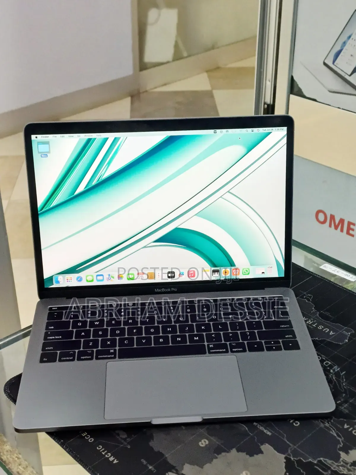 New Laptop Apple MacBook Pro 2017 8GB Intel Core i5 SSD 128GB
