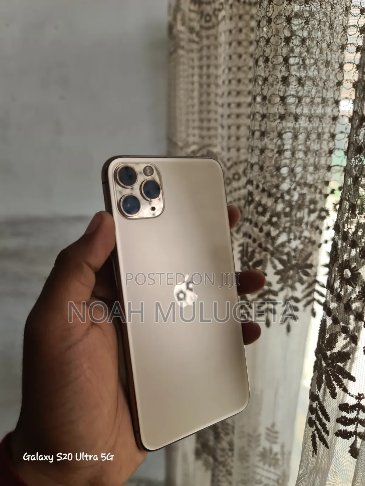 Apple iPhone 11 Pro Max 64 GB Gold