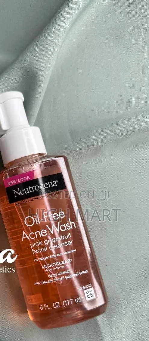 Neutrogena Oil Free Pink Gapefruit Face Scrub