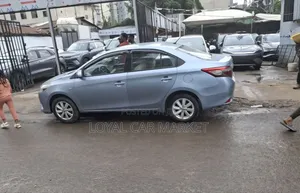 Toyota Yaris 2014 Blue