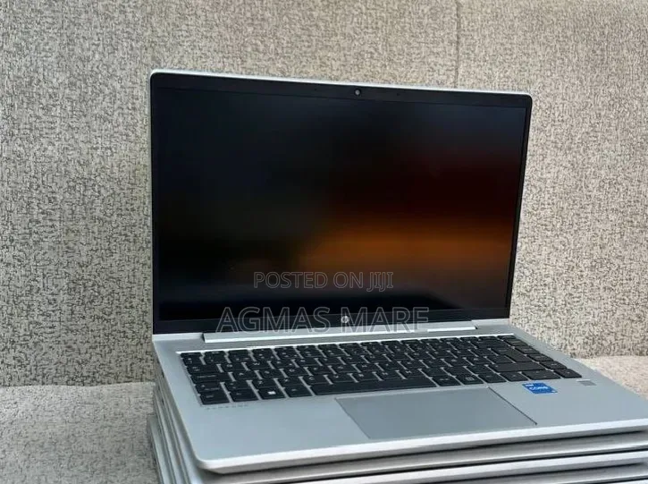 New Laptop HP ProBook 440 8GB Intel Core i3 SSD 256GB