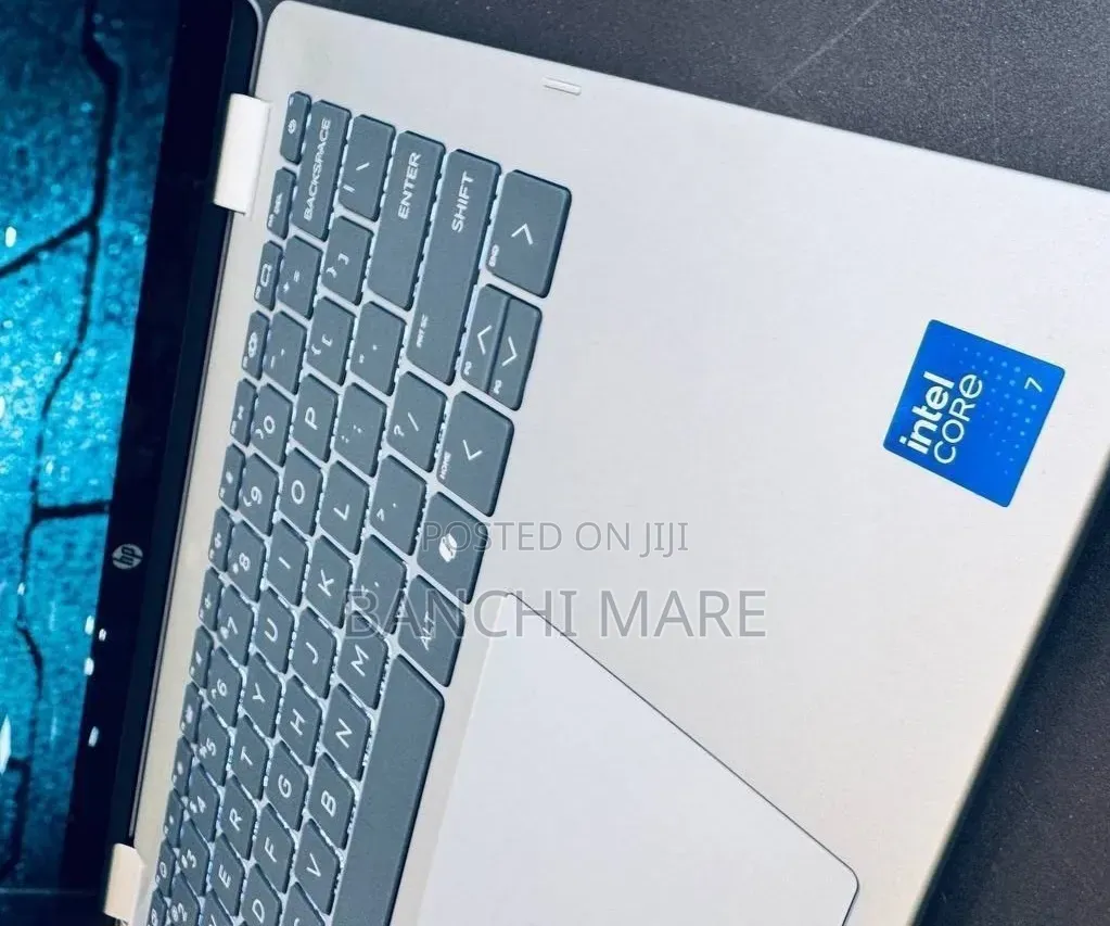 New Laptop HP OmniBook 5 Flip 16GB Intel Core 7 SSD 512GB