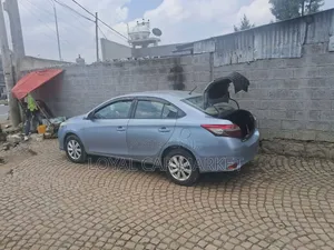 Toyota Yaris 2014 Blue