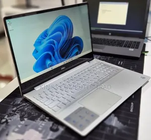 New Laptop Dell Inspiron 15 8GB Intel Core i5 SSD 256GB