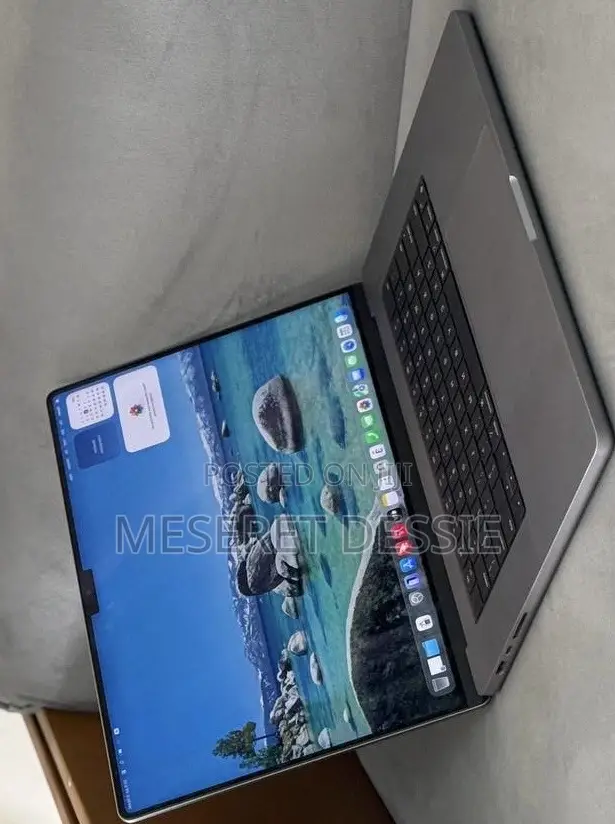New Laptop Apple MacBook Pro 2021 M1 16GB Apple M1 Pro SSD 1T