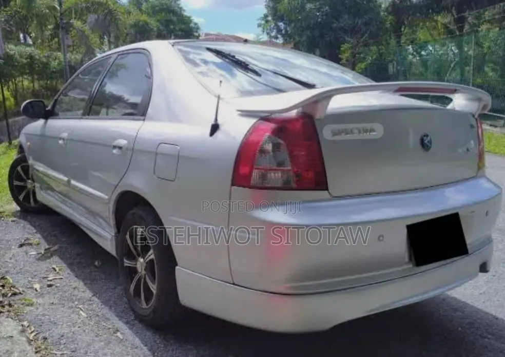 Kia Spectra 2001 Silver