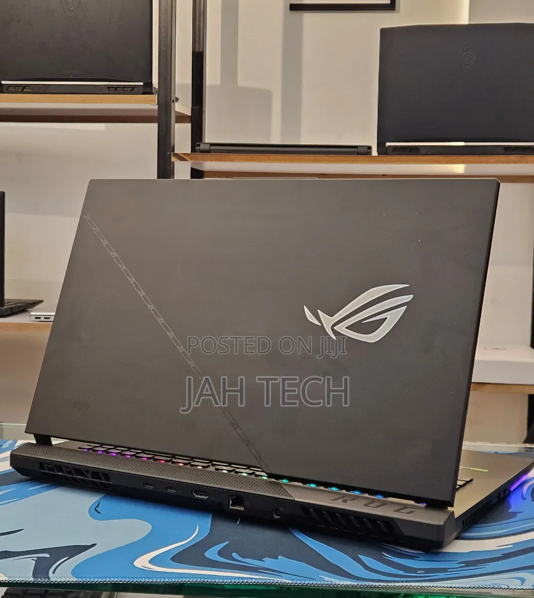 New Laptop Asus ROG Strix SCAR 17 16GB AMD Ryzen 9 SSD 1T