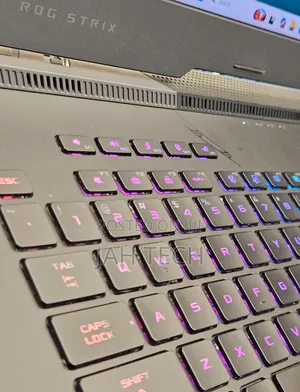 New Laptop Asus ROG Strix SCAR 17 16GB AMD Ryzen 9 SSD 1T