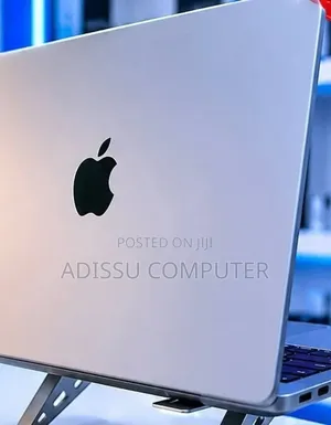 New Laptop Apple MacBook Pro 2019 16GB Apple M1 Pro SSD 512GB